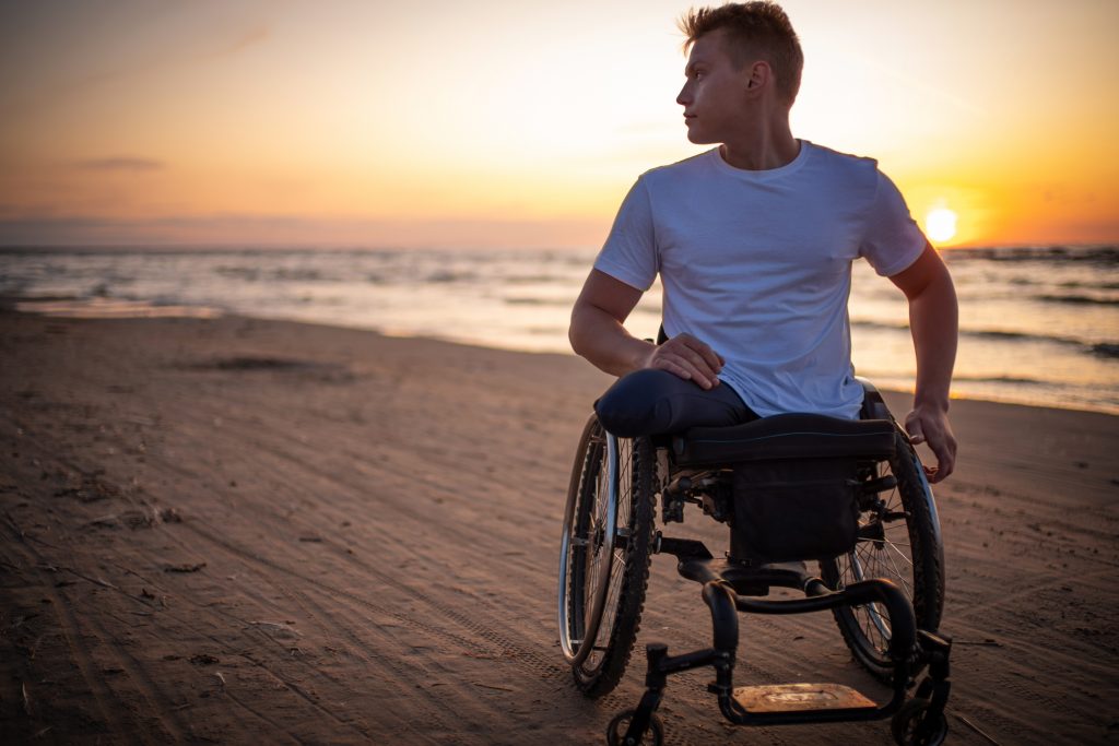 personne en situation de handicap suite à une invalidité